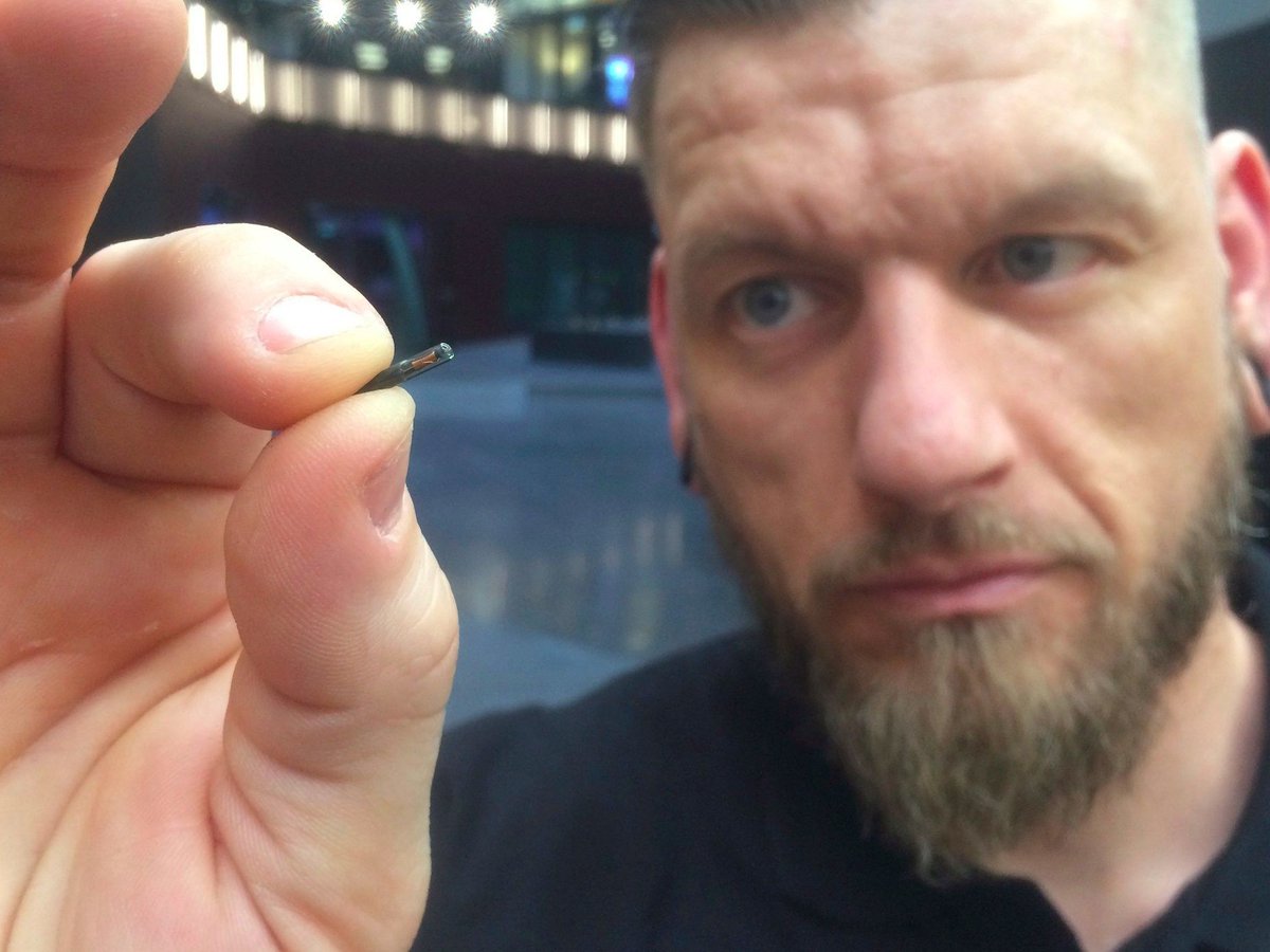 wef's tweet photo. This Swedish company is implanting microchips in its employees https://t.co/HFNgwgwJ5h #leadership https://t.co/FLdyjM49mk