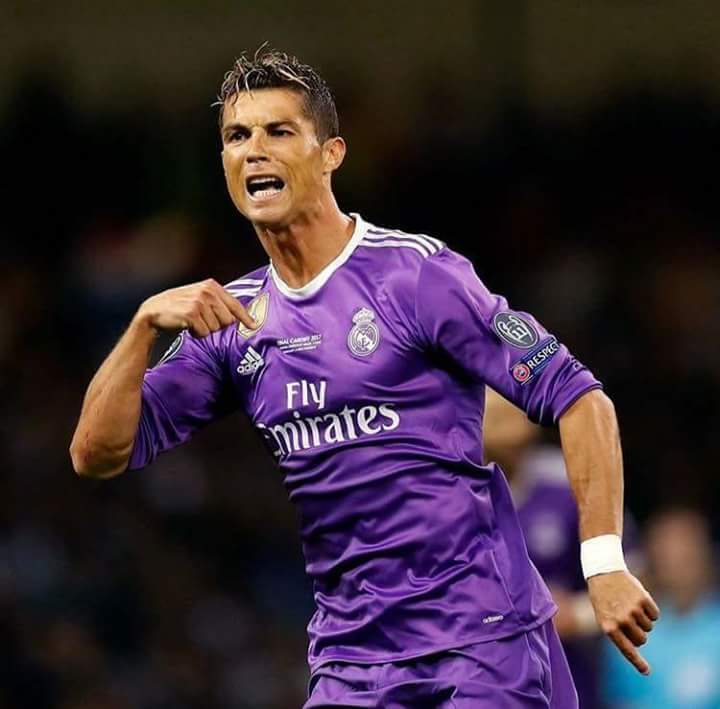 Omaaar96's tweet photo. @Cristiano Best in the world 😍❤ https://t.co/S5fT9n34sB
