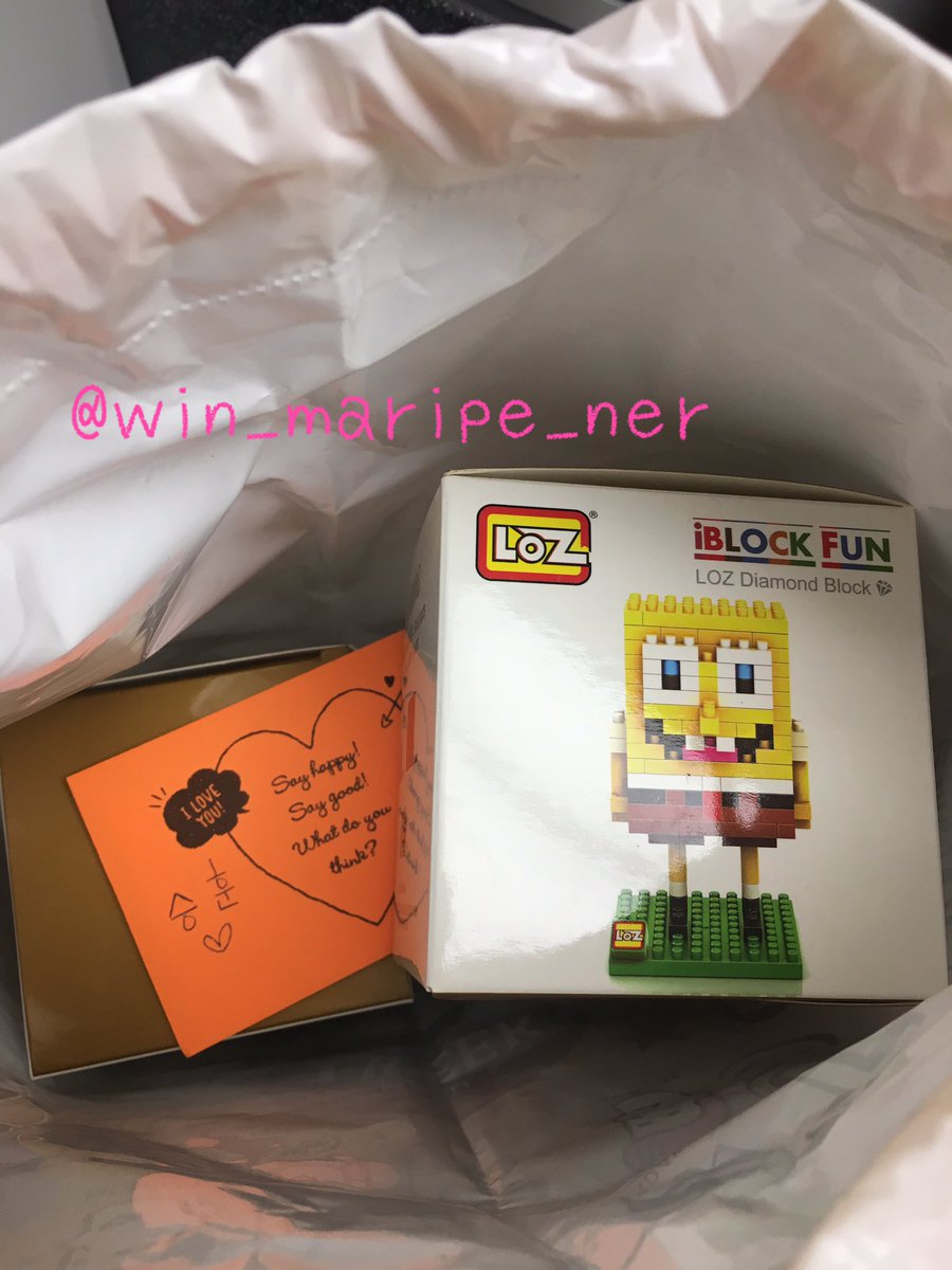 win_maripe_ner's tweet photo. 一年越しで渡せたソンムル･･･ㅠㅠフニありがとうㅠㅠ https://t.co/kG3oYQWPpS