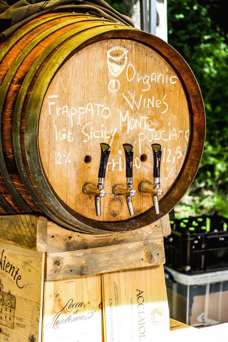 allypallyfm's tweet photo. Full house @allypallyfm today till 3pm! @MusHillBrewers #italian #organic #wines @CoreCider @FosseMeadows @PERRYCOURT_FARM @brockmansfarm https://t.co/hlJq7fOVMO