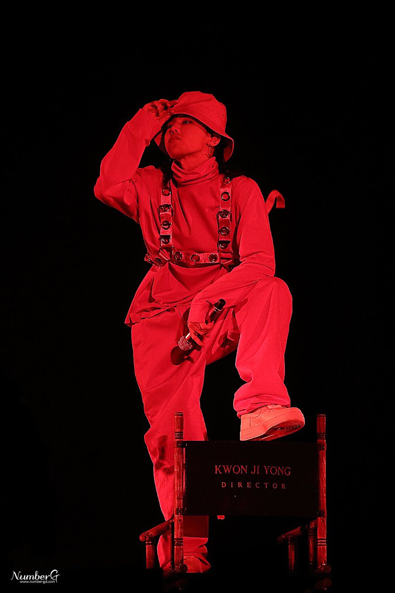 Number_GGG's tweet photo. 권지용, 지드래곤...
이름만 들어도 설레이는....💗

170610 GDRAGON
<ACT III, M.O.T.T.E> in SEOUL

#GDRAGON #지드래곤 
#권지용 #KwonJiYong 
#NumberG 
왜 지금 공연장이 아닌거죠? https://t.co/iNV8opScbj
