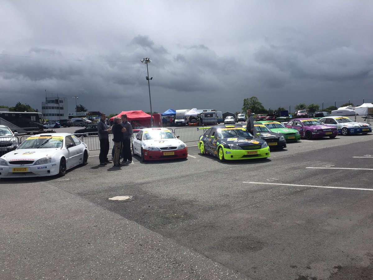 irish_supercar's tweet photo. #IrishSupercars ready to go for Race 1 today in @Mondello_Park #pirelli https://t.co/XgfQFJZPdy