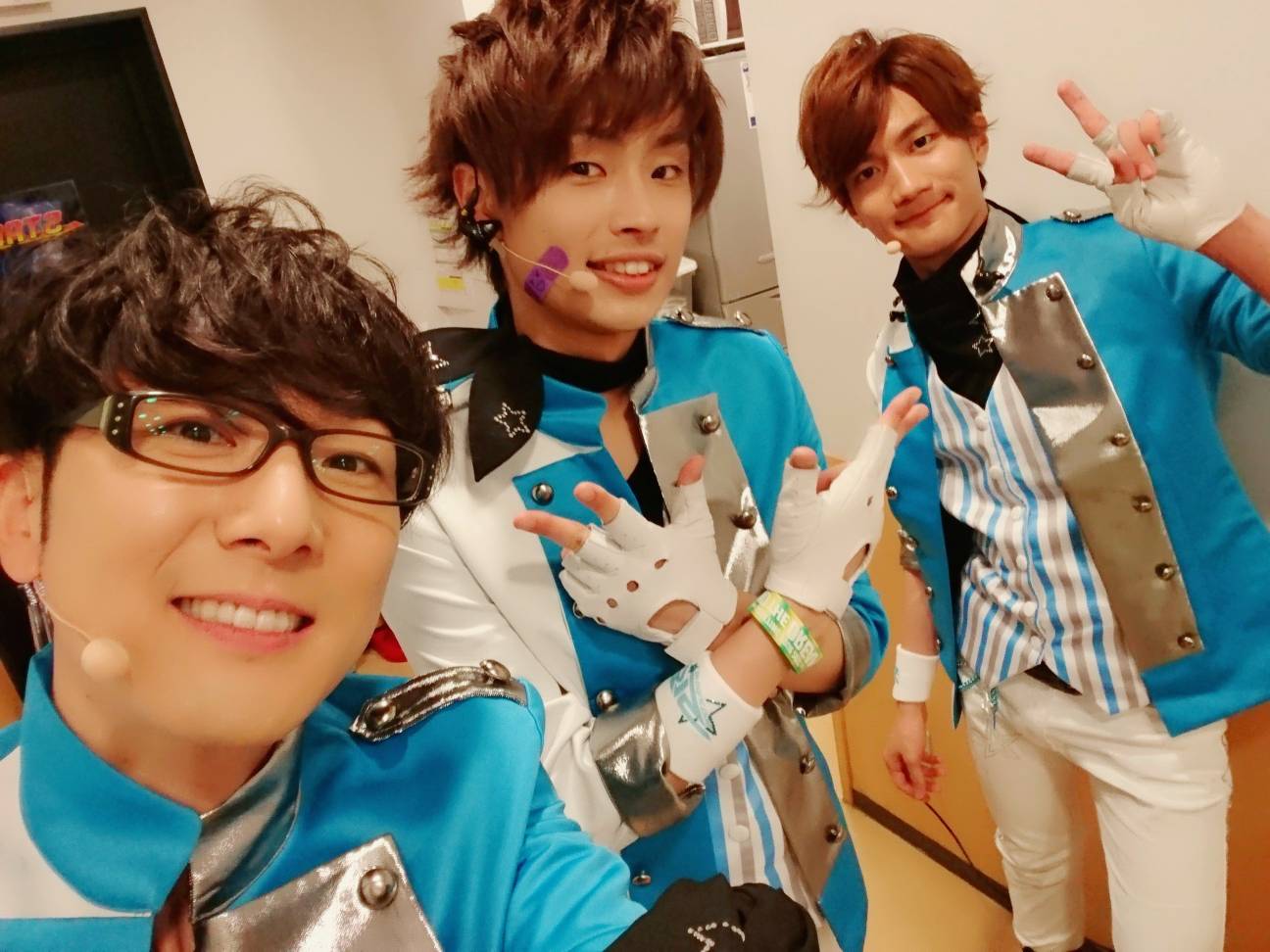 増元拓也 グリーティングツアー札幌無事に終わりました 地元の方は勿論 日本全国からプロデューサーさんが集まってくれて本当にありがとうございました 皆さんお帰りの道中気をつけて ツアーファイナルにつなげられたかな石川県のみんな 楽しんでな