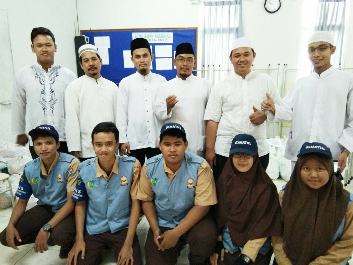 OSMATH1's tweet photo. Dan ini adalah acara sebelum bulan Ramadhan yaitu Isra Mira'j yang selalu ada disetiap tahun nya#2. Wassalamualaikum https://t.co/lHfHj4aDXY