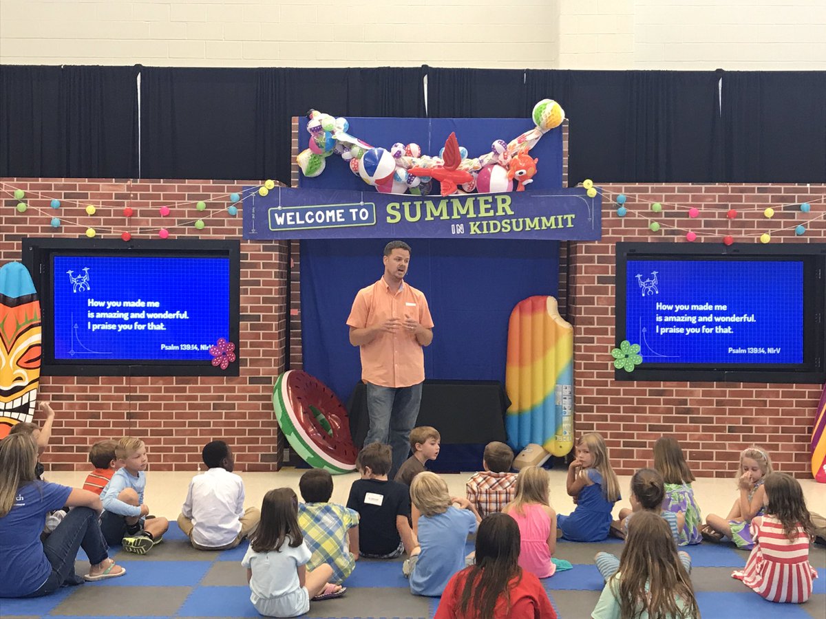 AllisonCMoore3's tweet photo. Thank You @AndyCook10 for sharing wisdom in #KidSummit today @TheSummitOR #creativity #GodMadeYou https://t.co/XdtW4Ua0xz
