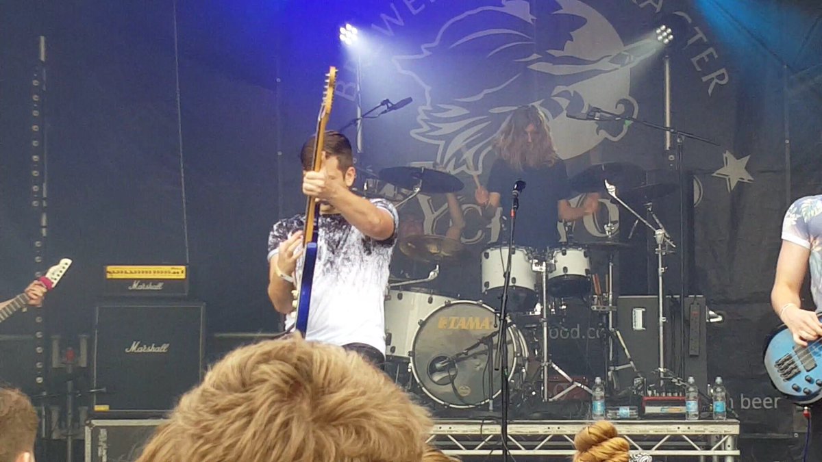 Counting_cards1's tweet photo. Witney music festival was insane! Thanks to everyone who came🤘🏼Thank you @WitneyMusicFest for having us 🙌🏼 #Witney #music #RockBand https://t.co/tIKmPhvJU6