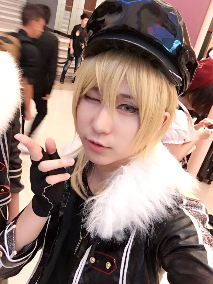 Kamgeng's tweet photo. Come back stage !!
หลังจากไม่ได้คอสจริงจังมาประมาณสามชาติเศษ

#Kaoru #Hakaze #Undead #EnsembleStars https://t.co/ruB36wbAXl