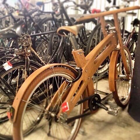 deborare's tweet photo. Pinocchio 🤥 #GoodVibes with #Style in #Amsterdam city 🇳🇱 #trip La #bicicletta di #Pinocchio https://t.co/yqJXpiwOA1