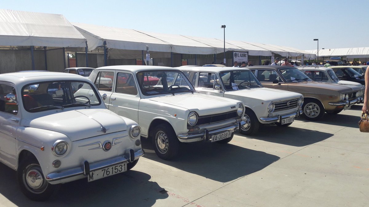 zolalber's tweet image. Gran día de clásicos en #Paracuellos #Simca1200 #Simca #Talbot