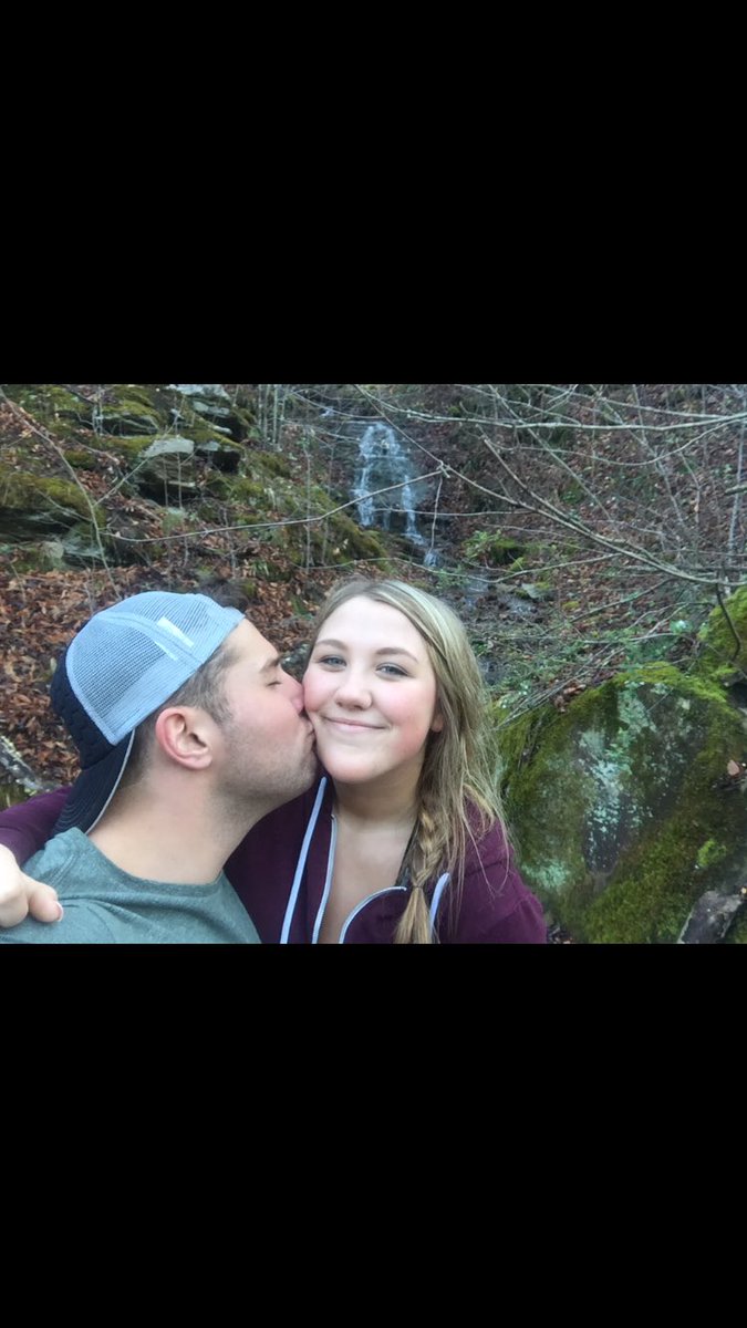 daltbrockway's tweet photo. Happy birthday to the most amazing girl I've ever had the pleasure of know! I love you baby, I hope your day is as amazing as you ❤❤❤ https://t.co/k7Vt53im3R