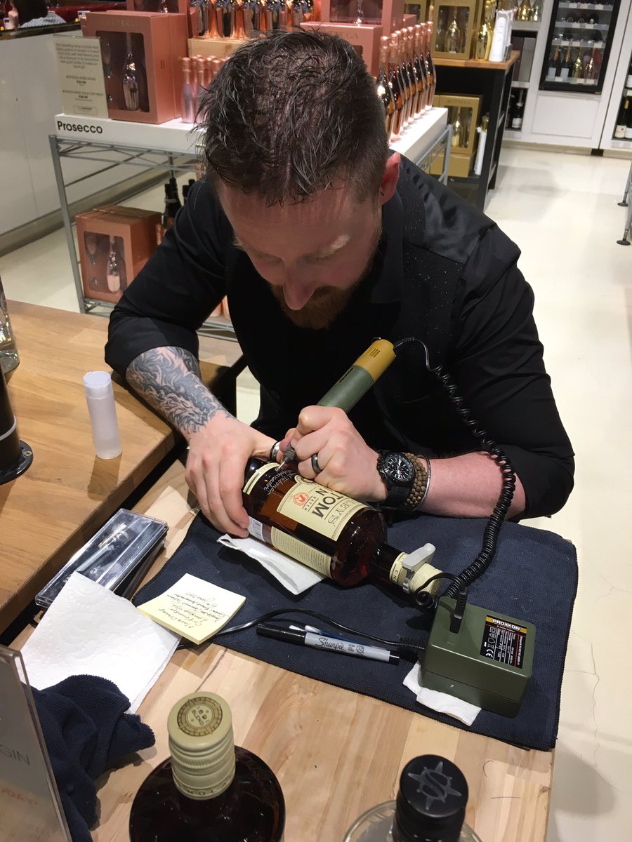 LangleysGin's tweet photo. For TODAY ONLY - buy Langley's No.8 or Old Tom Export Strength at @Selfridges #Birmingham and get your bottle engraved. The perfect gift  🍸 https://t.co/P8Q5dgjfX7