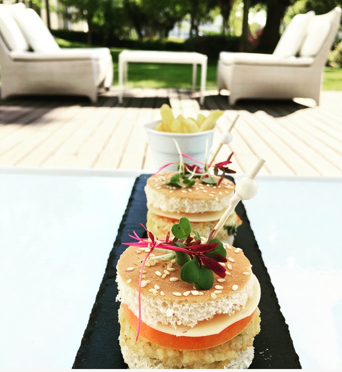 A combinação perfeita… | The perfect combination…  #sheratonporto #newyorkerbar