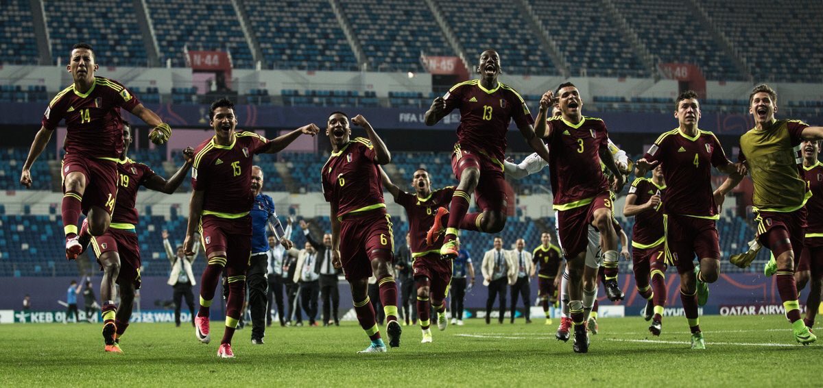 NicolasMaduro's tweet image. #SomosVenezuela Felicitaciones muchachos han logrado hacer historia de nuestro deporte...Que Dios los Bendiga...Que Viva la Patria Joven...