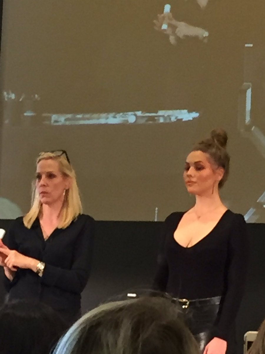 JTMakeupStudio's tweet photo. Loved this presentation @KryolanUK Masterclass by the brilliant @karindarnell #kryolanmasterclass2017 #makeupartistsworldwide #karindarnell https://t.co/guuTyCUMiP