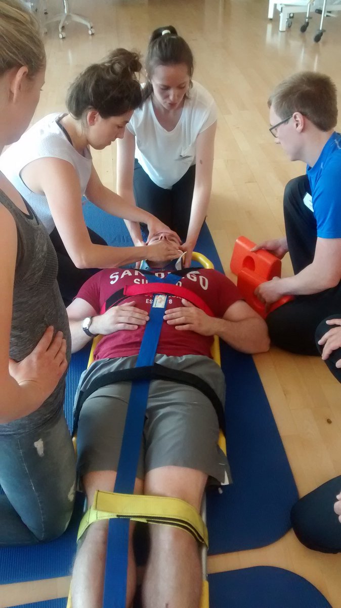 Lubasmedical's tweet image. Day 2 on the #sportstrauma course at The Royal London Hospital. #spinalmanagement #DRABCDE #Physio #pitchside