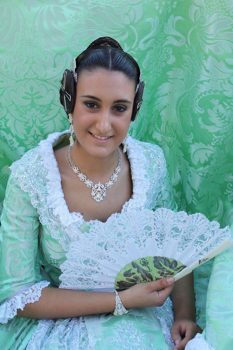 FallaROIS's tweet image. REINA DE LA FALLA #2018

ALBA ARGENTO GOMAR 
#falles2018 #roismola #somrois #deroisalcel