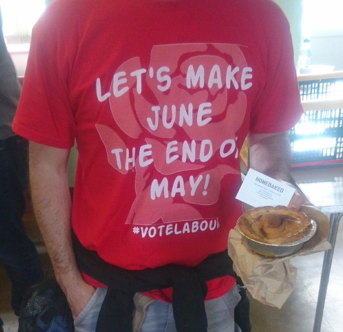 HomebakedL4's tweet photo. A massive big THANK YOU to everyone who donated a #piesforcorbyn, we collected £600 and delivered 210 pies to 3 local marginals https://t.co/8nCUdKivqM