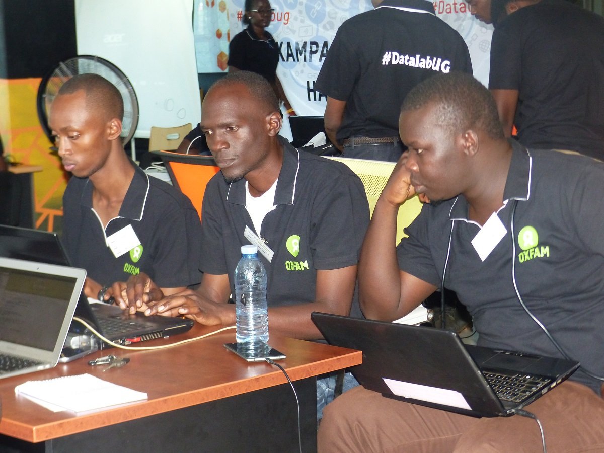 pctechmagazine's tweet image. DAY 3: Innovators at the Kampala Datalab Hackathon happening NOW @hivecolab w/ @OxfaminUganda #Datalabug