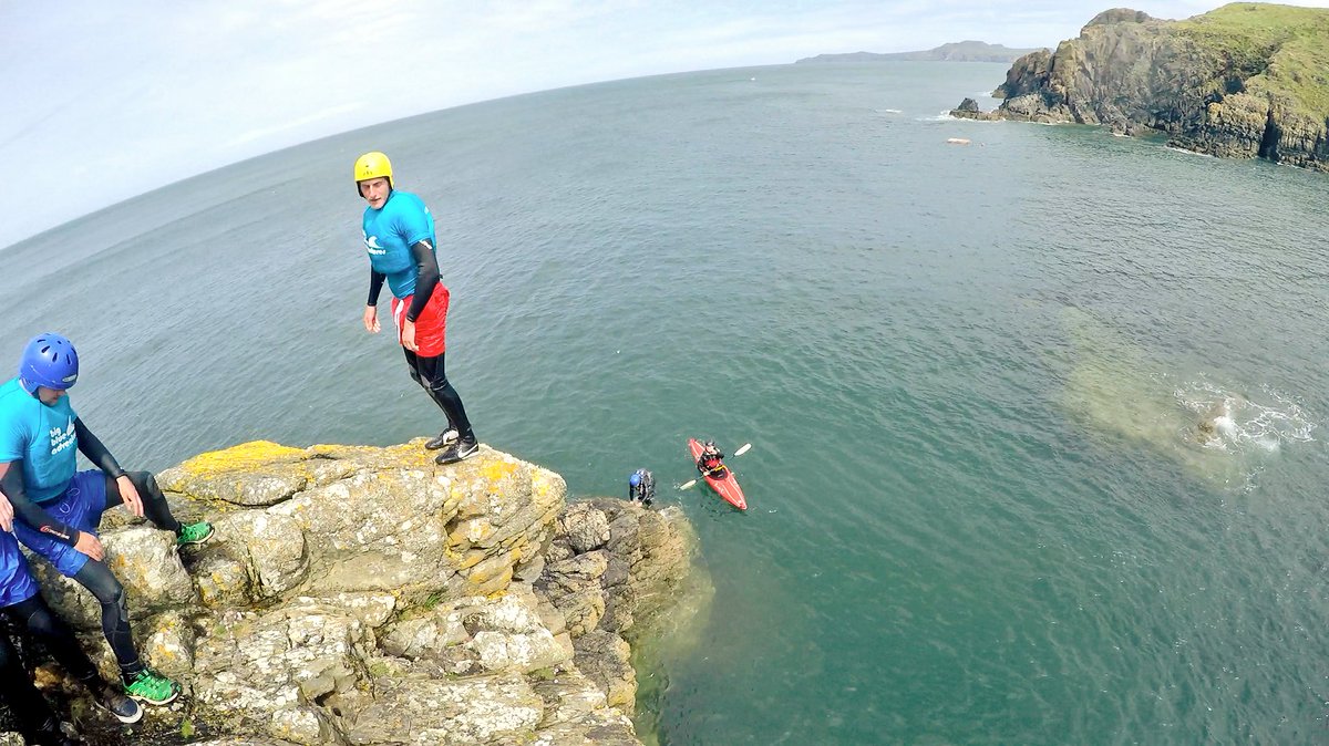 BigBlueEurope's tweet photo. What a jump! ❤️ Wales!
#coasteering #jump #action #pembrokeshire #wales #adventureexperiences #ShoutOutWales #travel #adventure https://t.co/2ECkDg4hOi
