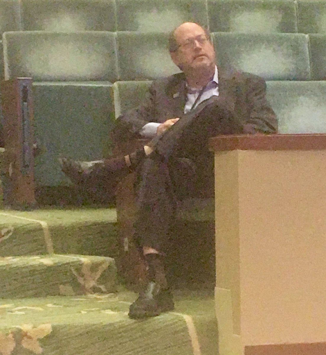 Askemed's tweet photo. @michaelsoulen ... focused and concentrated.. Last Day #WCIO17 #SIO https://t.co/7AyrMlYmdB