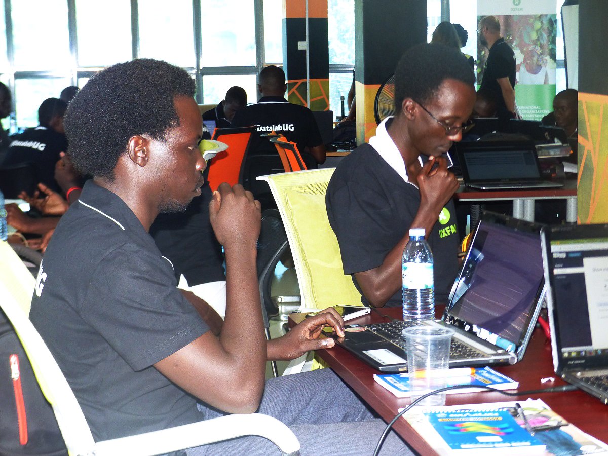 pctechmagazine's tweet image. Last day of the Kampala Datalab Hackathon. Innovators are finalizing w/ their prototypes #Datalabug w/ @hivecolab @OxfaminUganda