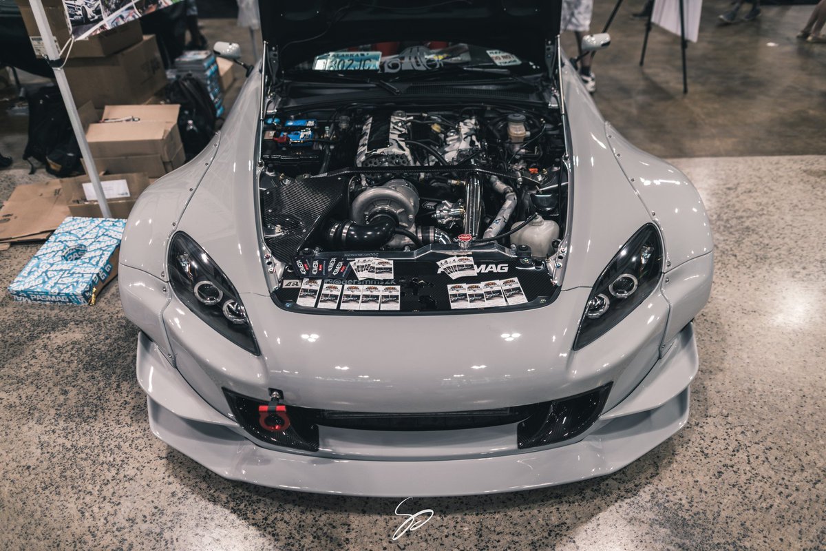 1egendarycars's tweet photo. #EngineBayOfTheDay
📷: datkidfromTO https://t.co/Ghc1y676R1