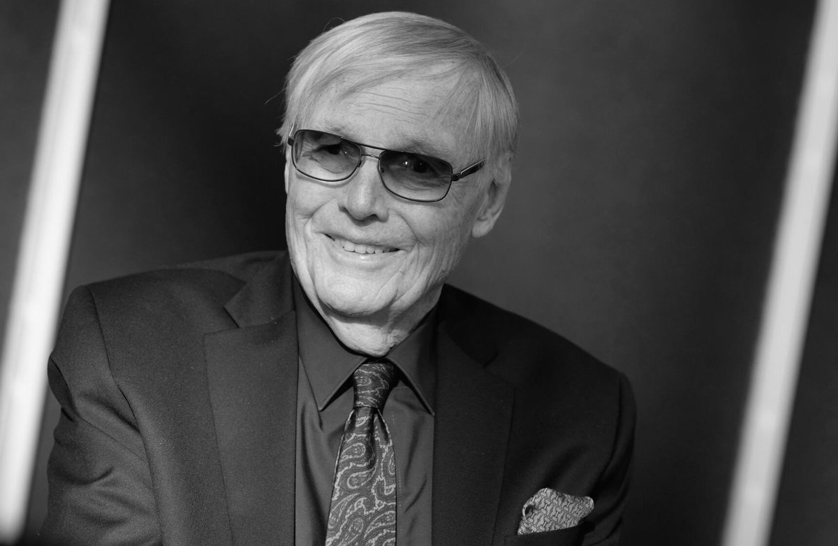 dergreenman2001's tweet photo. Rest In Peace Mr. West.. #AdamWest https://t.co/fqVu7cRxuJ