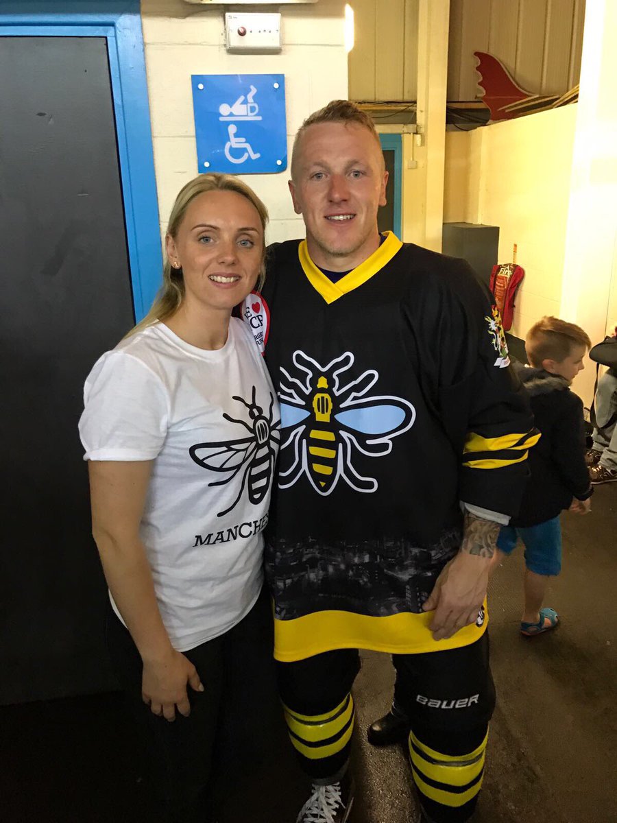 WigzGeoff's tweet photo. @Mcr_StormOSC  thanks for the opportunity great night in front of great people#22 wigglesworth 🐝❤️🥅🏒 https://t.co/NagaCPRcMR