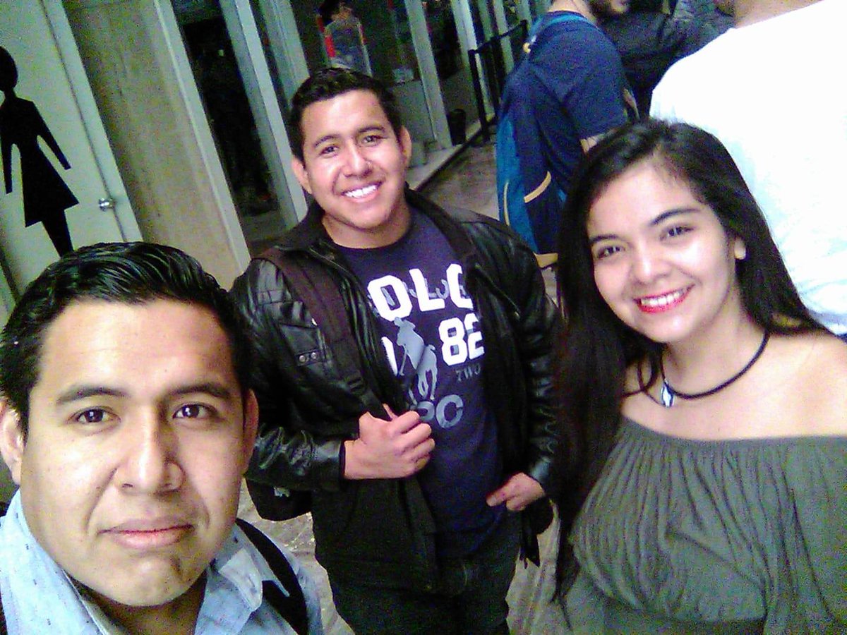 ezarateh's tweet image. 😎Presentes en el #PythonDayMx17 @jhony_hertz @CynthiaSheccid 🐍🐍🐍🐍💻🐷&amp;lt;/&amp;gt;