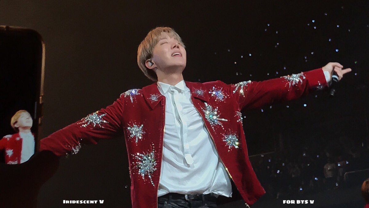 IRIDESCENTV95's tweet photo. 170204 Hobi A Ball Of Sunshine ☀️ 

#방탄소년다 #BTS #제이홉 #JHOPE @BTS_twt https://t.co/XIMd79fqFt