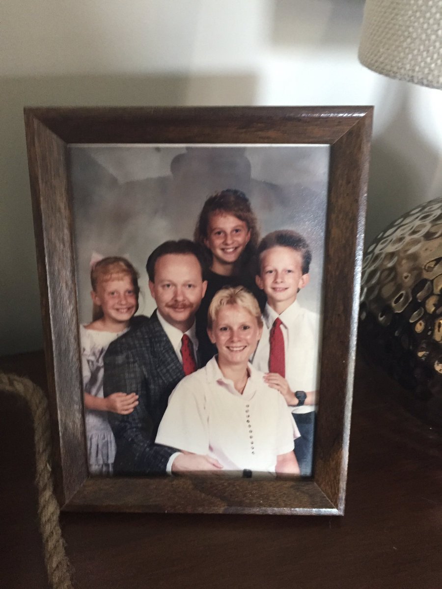 Happy Birthday, Allie! Rock on #40!  Can believe we have a daughter who 40 years old!!!!! 😳💕 love ya!