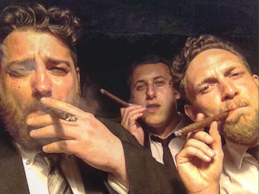 thowo182's tweet photo. Keen Geld in der Tasche, aber #Zigarren im Gesicht. #mafia #italien https://t.co/jZZ7U4Vnxy