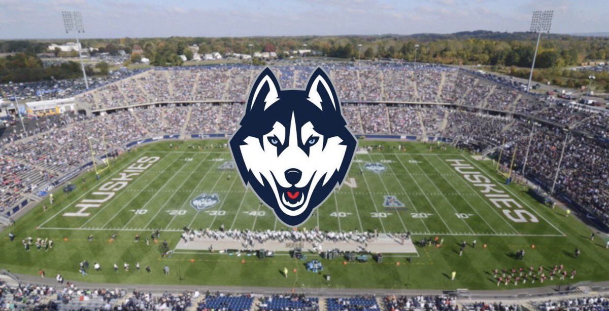 Khyon2Gillespie's tweet photo. Extremely blessed to receive my first offer from Uconn 🐺🐾🔵🔴 #HuskyUp #impaCT18 #cthsfb @CoachAbitz @JonathanWholley https://t.co/sX9JtAqWOl