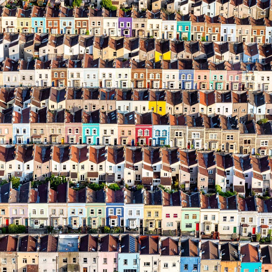 This shot of Totterdown's coloured houses from the UoB balloon is absolutely stunning 😍

 📷 by the fantastic Paddyo Photography.