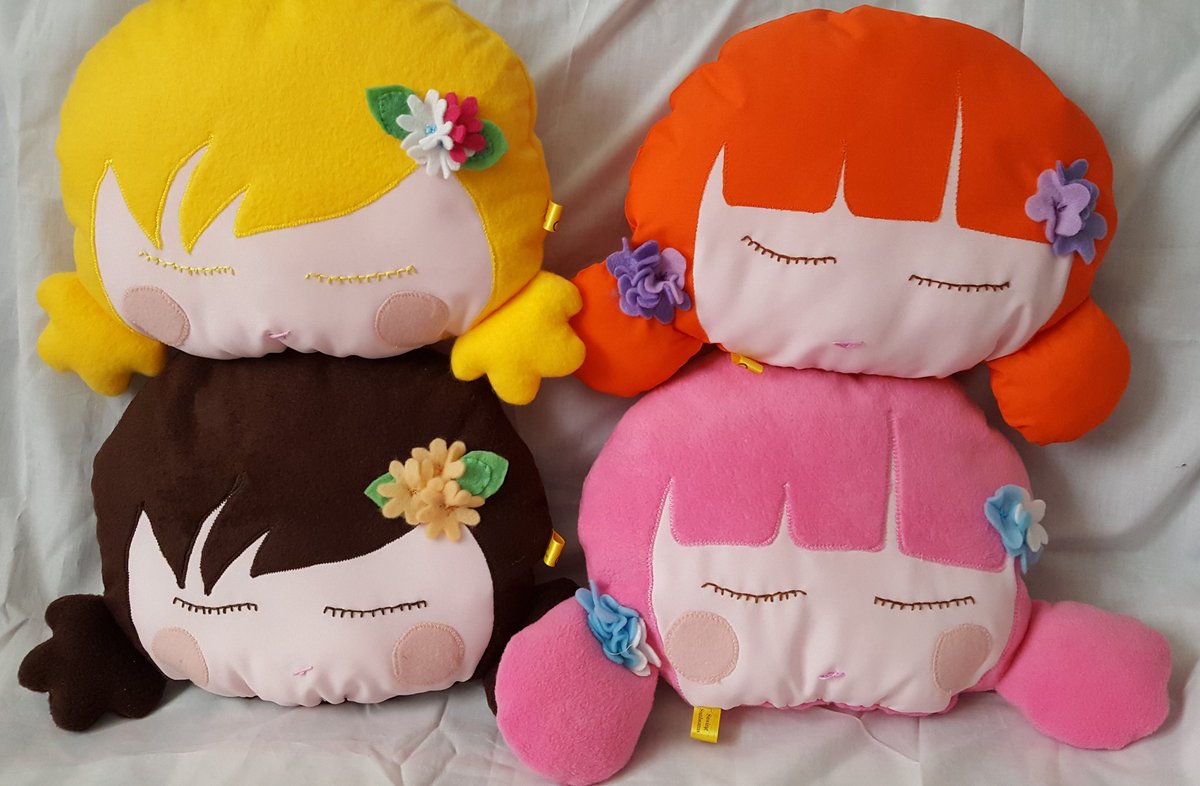 SewingSunbeams's tweet image. New to my Etsy shop sewingsunbeams these cute Doll Face cushions #crafthour #handmadehour #littlegirlscushions #childsbedroom  #girlspillows