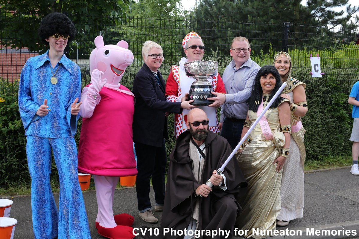 nuneatonmems's tweet photo. not only did we win @NunCarnival  we had great weather and met the real @realvicminett https://t.co/6FTnz8SpvL