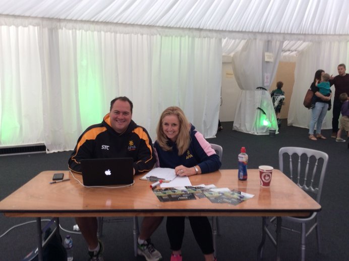 afyasports's tweet photo. Registration Time ! @LymmRugbyClub this morning
#Teamwork 😃 https://t.co/hhcYdfdYvB