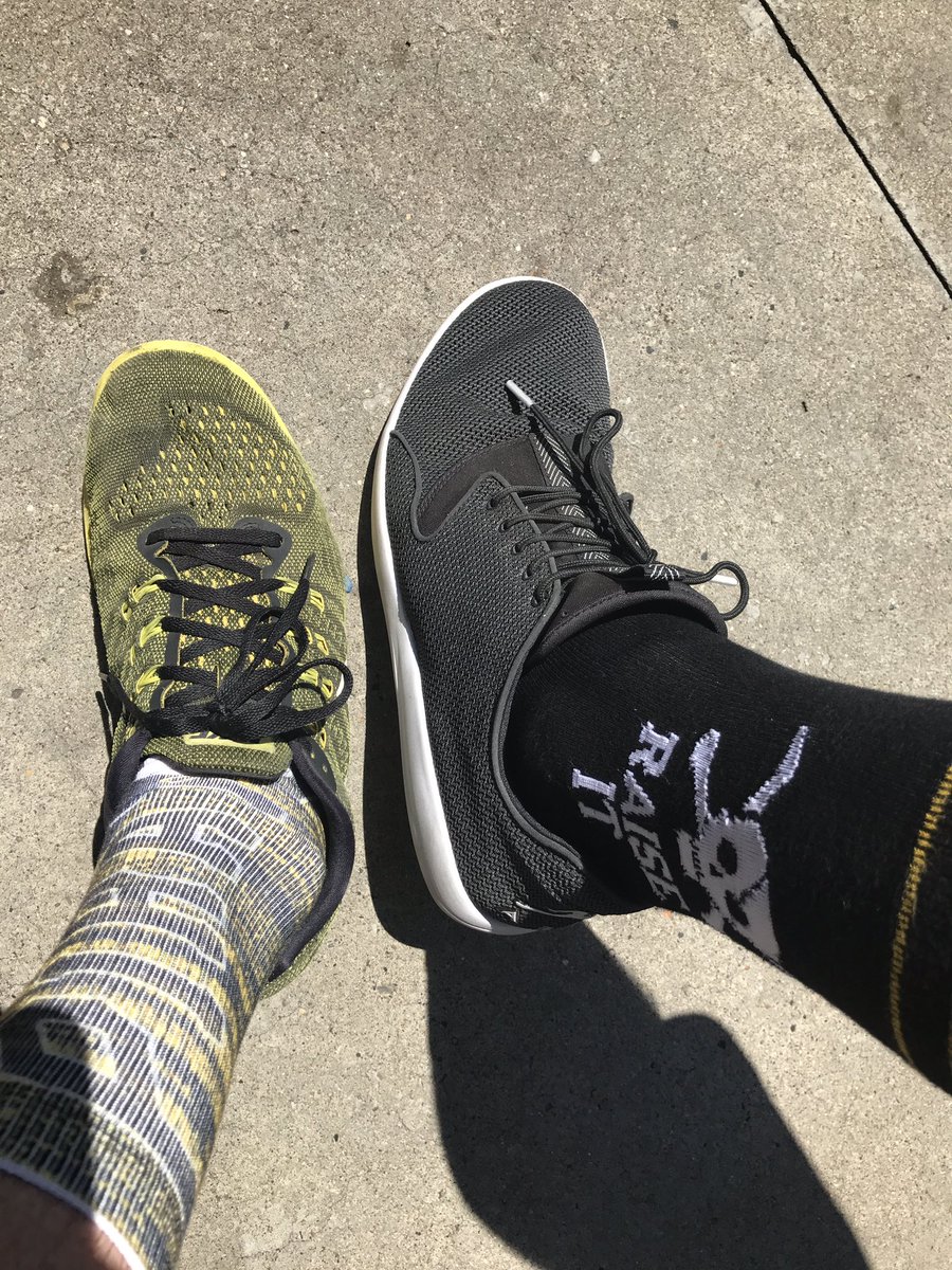 ezlenk's tweet photo. #LetsGoBucs #SockGameStrong @rtjr #LeftFieldCrew https://t.co/pwVqAM201q