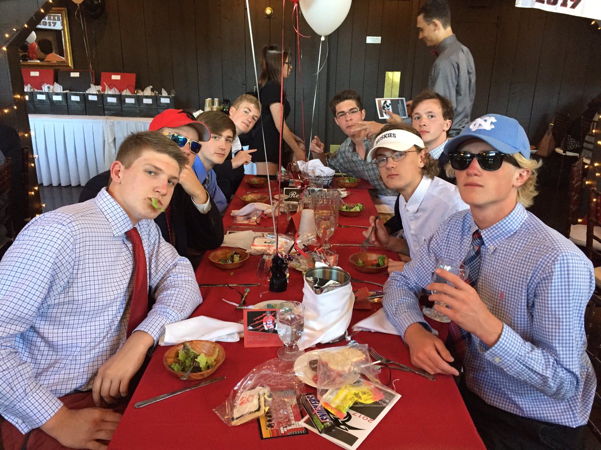 pomp_blax's tweet photo. A big thank you to the booster club and the Colonial Tavern for a great banquet https://t.co/DDKaScPHel