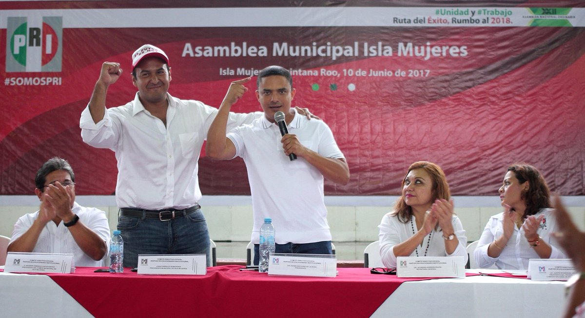 prensaPRIQROO's tweet photo. Isla Mujeres,equipo ganador, pulmón de nuestra gran #FamiliaPriísta .Nuestro reconocimiento por la gran orgnización de su asamblea municipal https://t.co/gcv9IaknV1