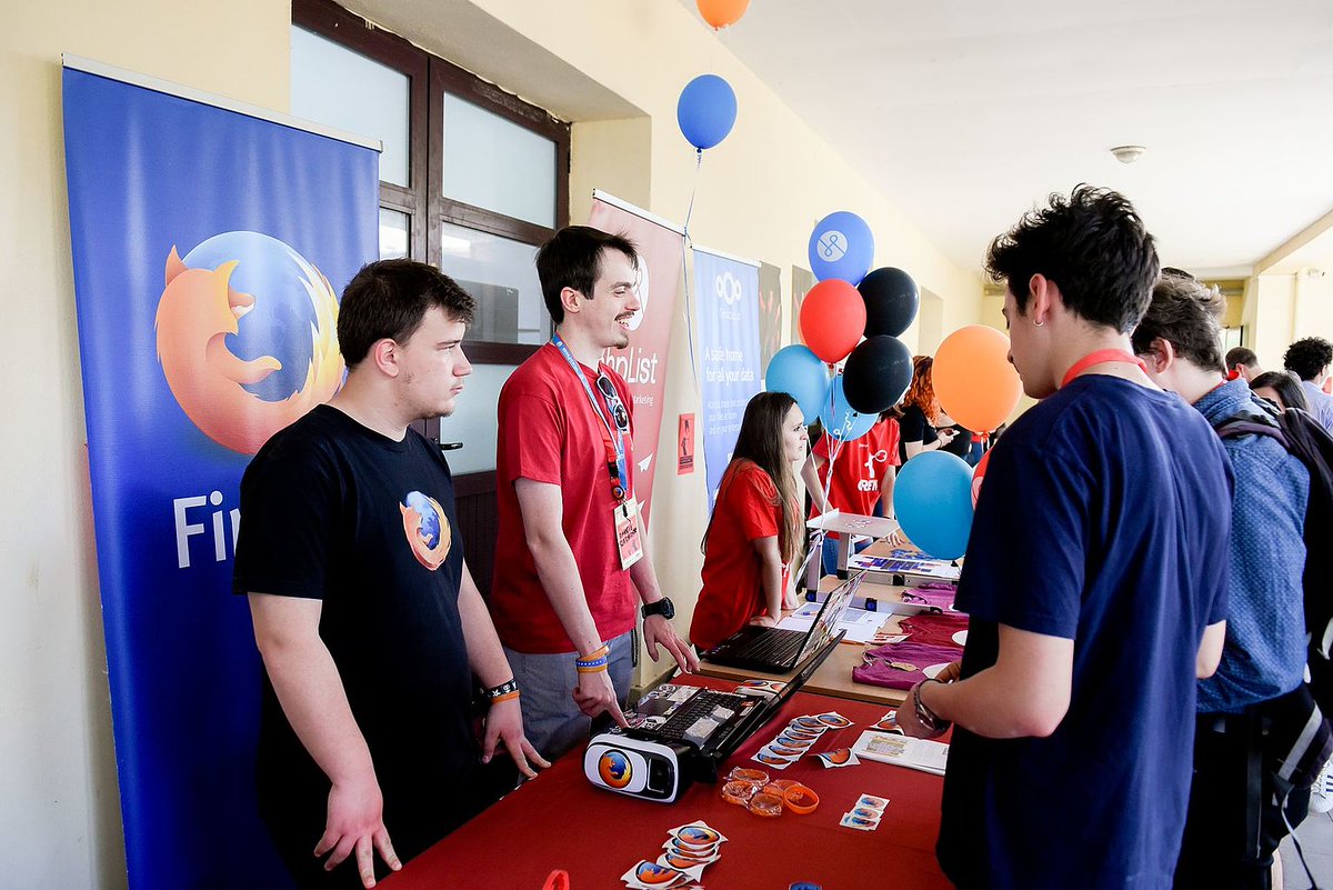 Mte90Net's tweet photo. Me at #oscal2017 for the #Mozilla booth https://t.co/9vl8IXHR5j https://t.co/YaA8pKv2n9