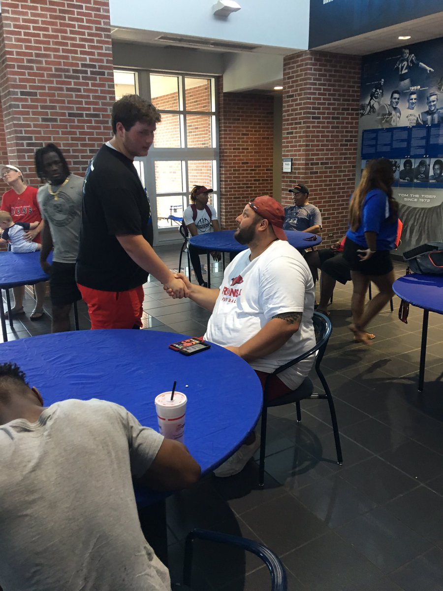 bcatwarriorfb's tweet photo. Had a great day at Univ. of Memphis Big Cat Mega Camp with @Riley_Rainwater. Great to see @OLINEPRIDE @CoachFucillo #CrimFB  #RazorbacksFB https://t.co/dRwsL4DPm3