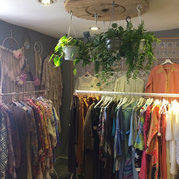 vintagebrighton's tweet photo. Spilling over with boho fashion and lush hanging plants, @waiste_vintage is seriously on-trend. Has it grown on you? https://t.co/ENd98x2G9v https://t.co/O6JmYK1MYB