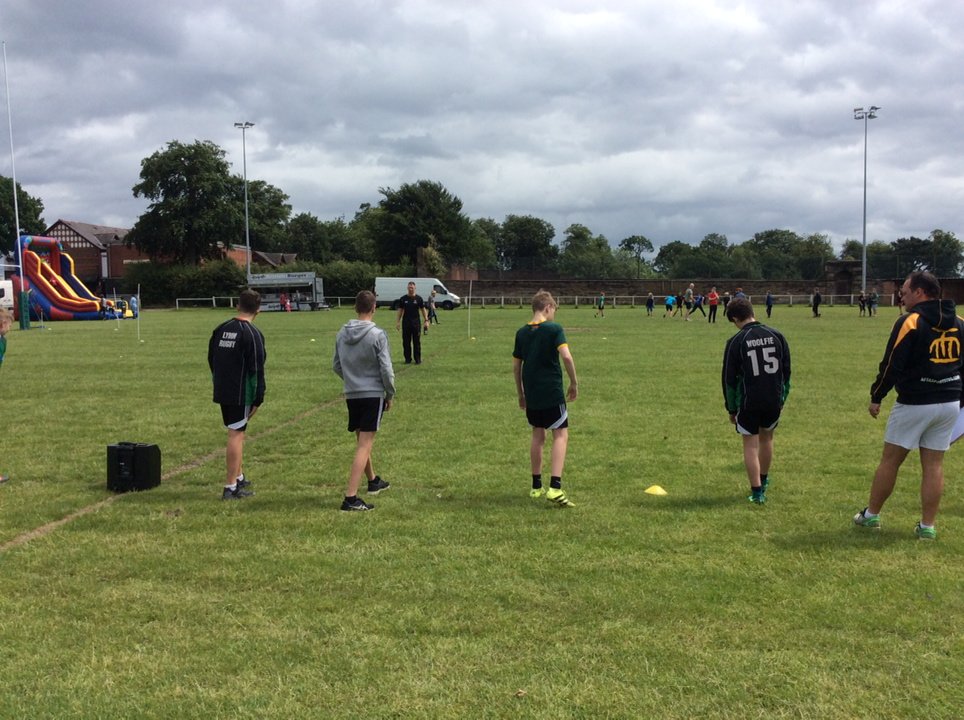 afyasports's tweet photo. On your marks! Beep Test for some of the u16s @LymmRugbyClub #hardworkpaysoff 😀 https://t.co/KLSyrBNiFA