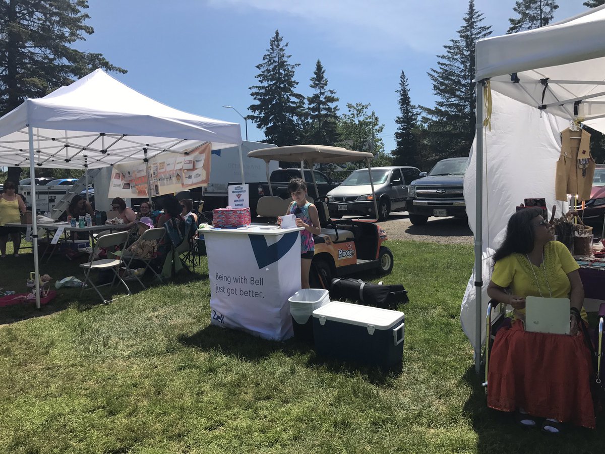 1063jetfm's tweet photo. The Pow Wow is going on now at Lee Park! Come check it out! I'm here giving away some freezies from @KiskoFreezies #summerfunrunner https://t.co/NeSis1mECU