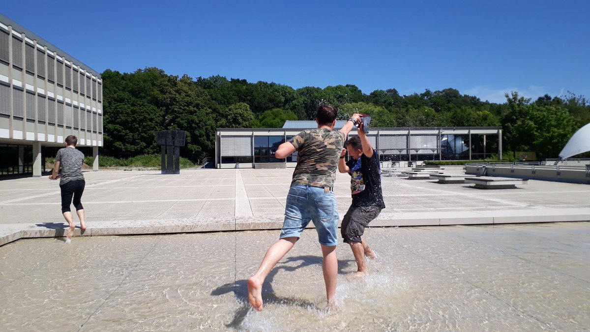 PTurian's tweet photo. Drei anstrengende Tage beim #eBarock gehen zu Ende. War schön mit euch. @eSportsLB ist einfach ne geile Truppe 😉 https://t.co/xEi1D4s6G3