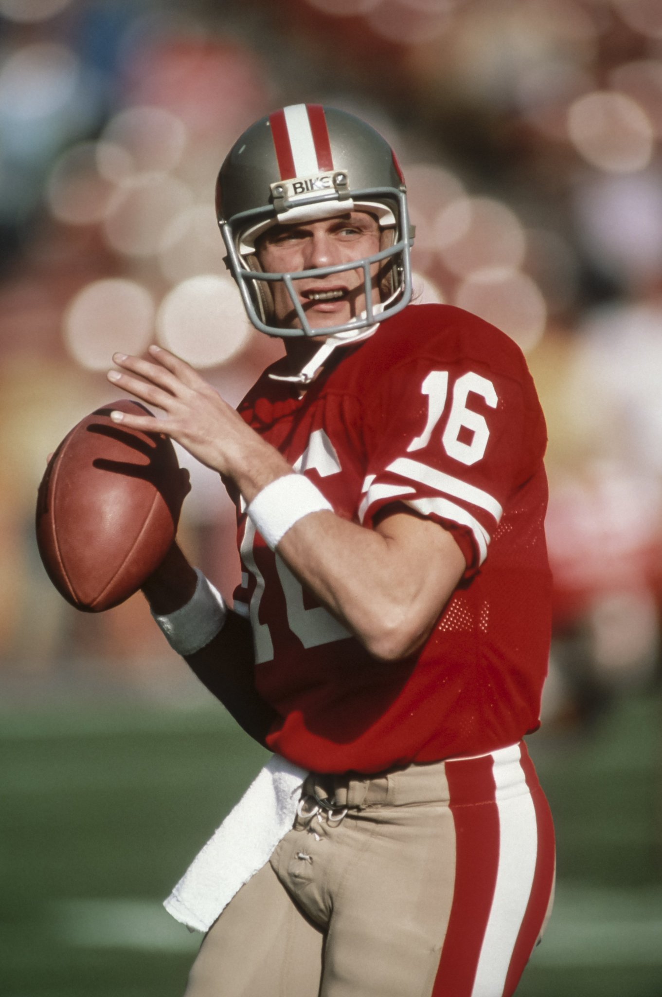 Happy birthday to 4-time Super Bowl champion Joe Montana! 