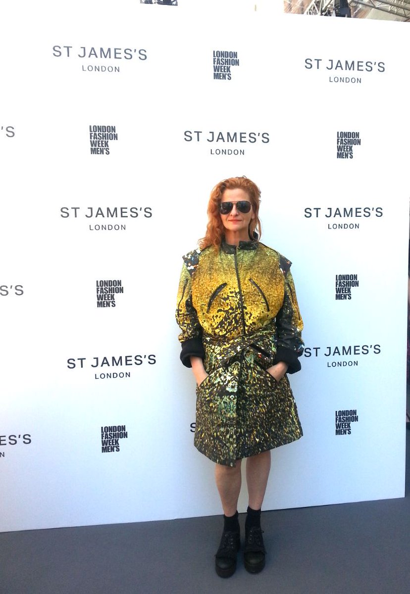 ButtonBeata's tweet photo. LONDON FASHION WEEK MEN'S 
ST JAMES LONDON MEN'S FASHION WEEK SHOW 😊❤❤❤
Thank you  #stjameslondon 
@stjameslondon 
@NevilleMcC https://t.co/mAW0L8Tlm9