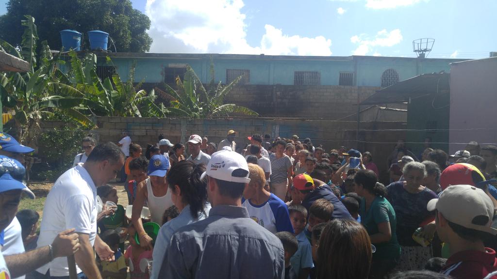 44hecord's tweet photo. #ollasolidaria en #eltigre, la revolución solo dejó hambre, necesidad y miseria, con @hramosallup @BarretoSira y @ernestoraydan #sihayfuturo https://t.co/EVDDypP71e