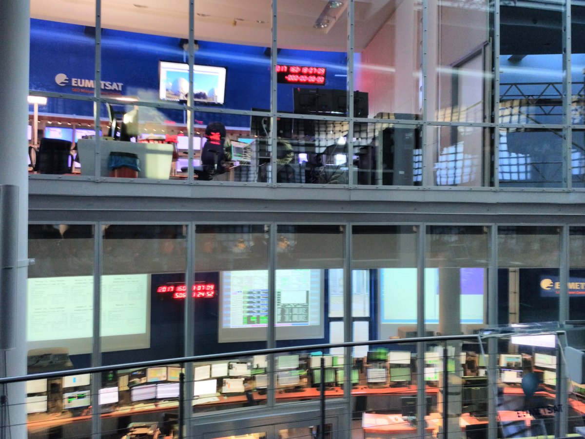 zweilernen's tweet photo. DataViz Hackathon "Earth Data in Action" #DataVizRM - guter Event - viel gelernt - Am Sonntag musste ich aber zum #Woogsprint https://t.co/e521tlPjZF